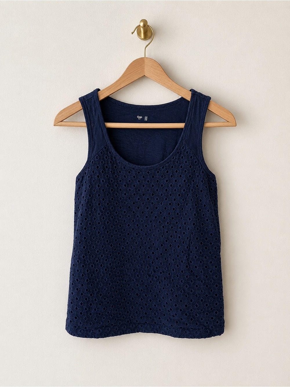 GAP Navy Eyelet Lace Tank Top Women’s US Medium Sleeveless Cotton Blouse
